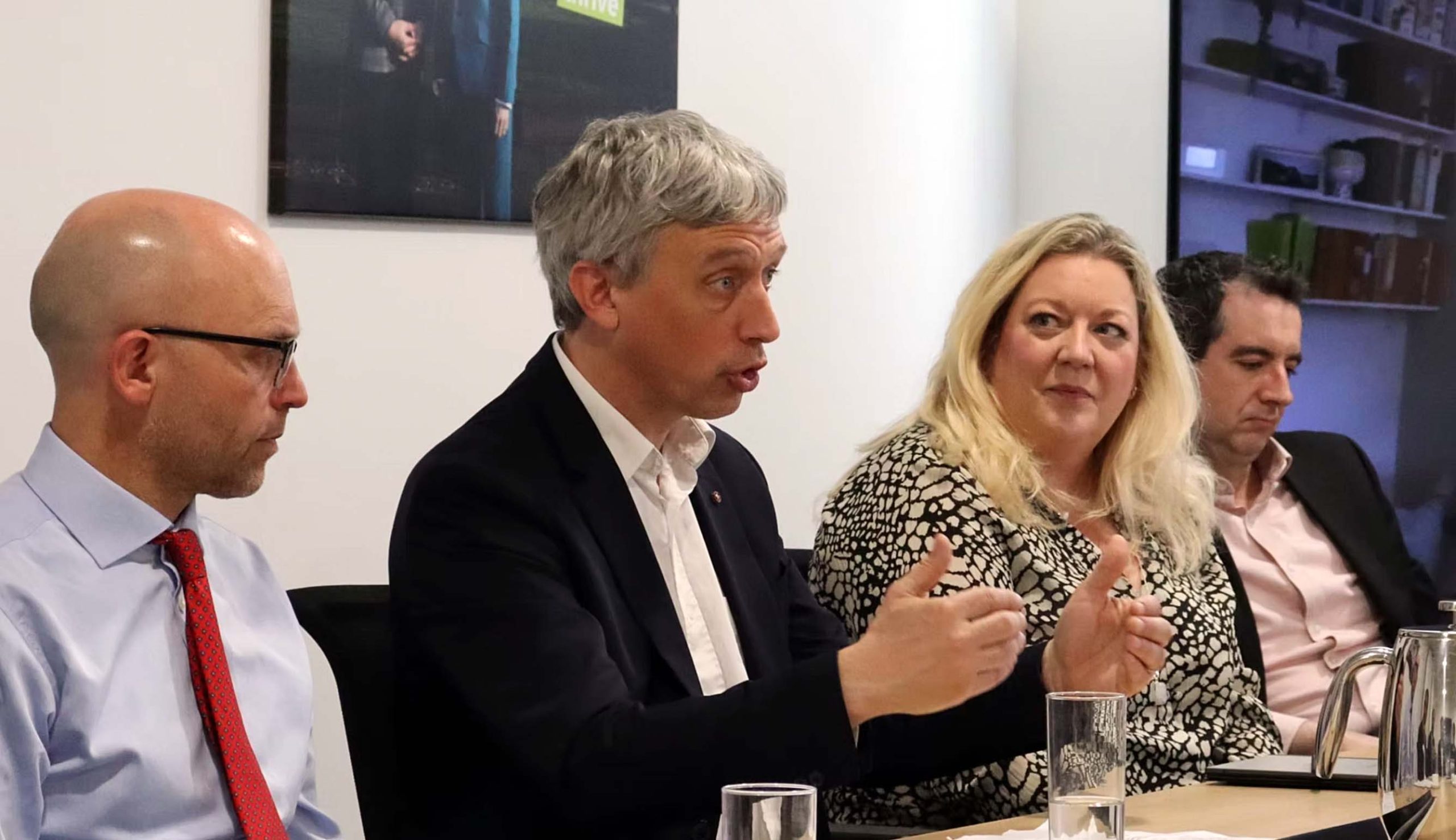 ian-in-fsb-boardroom-scaled-1
